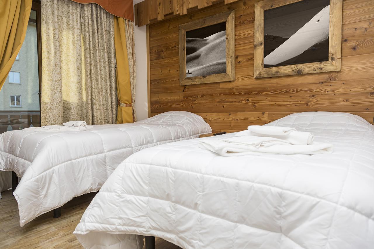 Hotel Clotes Sauze D'Oulx Exterior foto