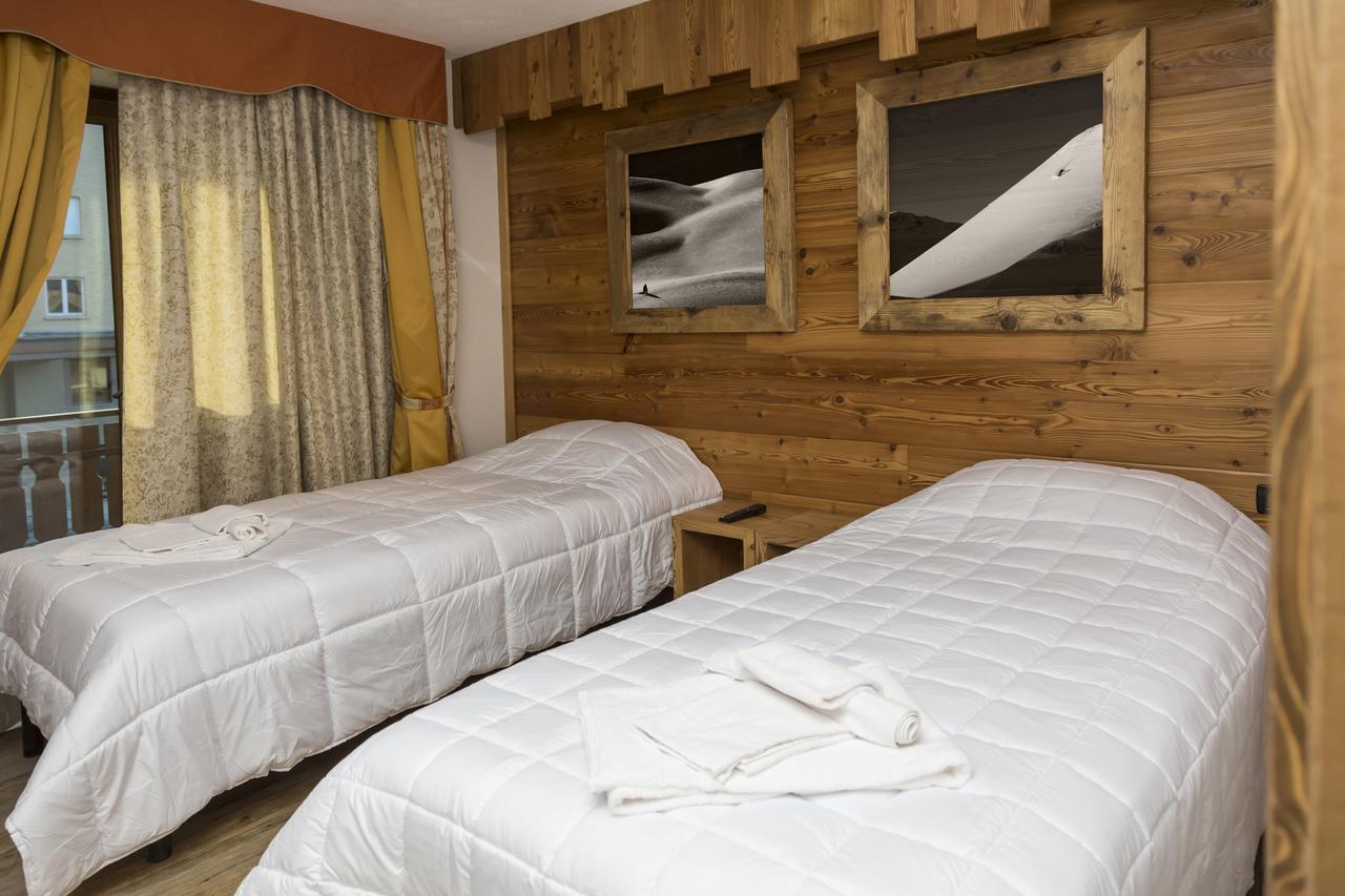 Hotel Clotes Sauze D'Oulx Exterior foto