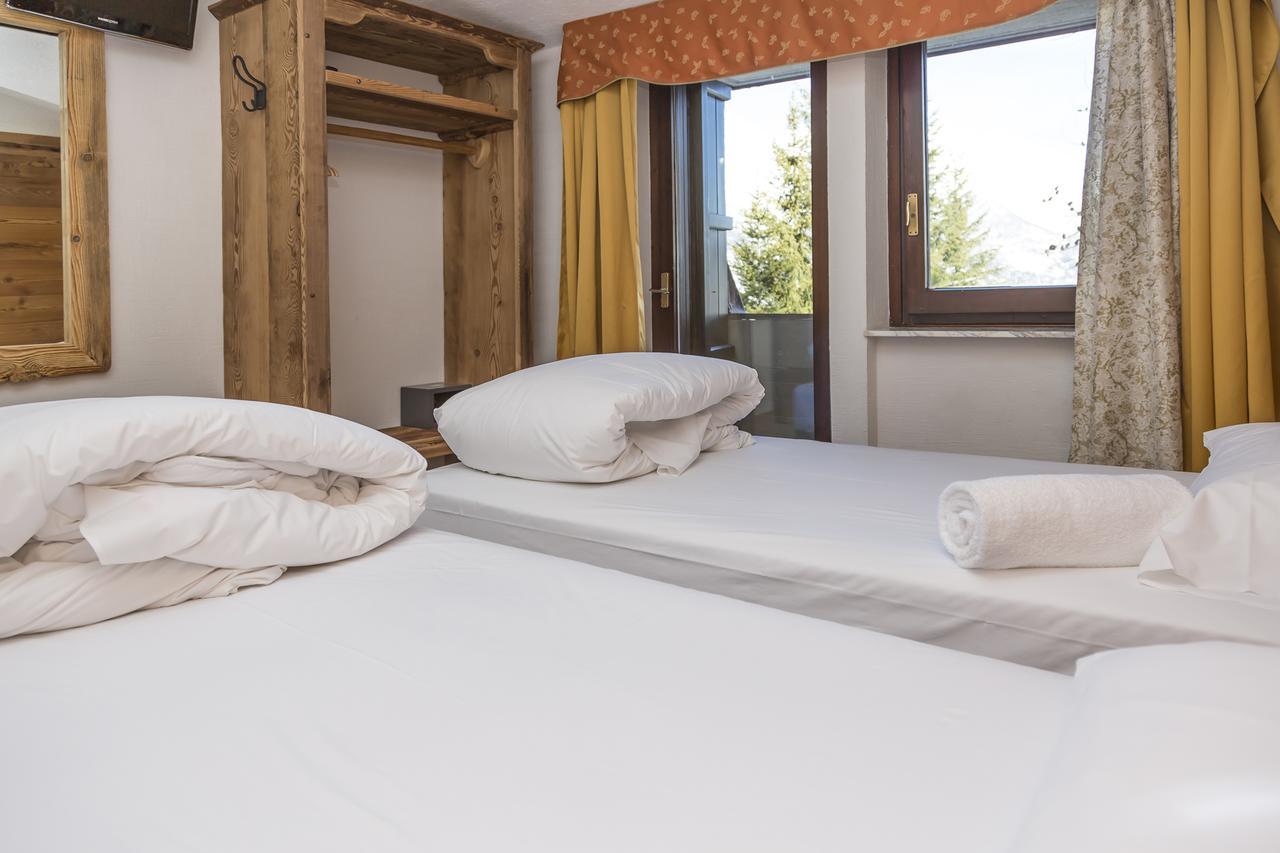 Hotel Clotes Sauze D'Oulx Exterior foto
